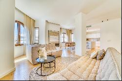 Brand new duplex penthouse with views of the cathedral in the old town of Palma