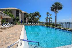 4720 NE Sandpebble Trace Unit 203, Stuart FL 34996