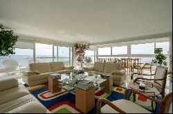 Penthouse with excellent view in Playa Mansa.