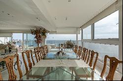 Penthouse with excellent view in Playa Mansa.