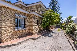 Detached villa in the exclusive El Almendral gated community