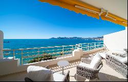 Cannes Croisette, luxurious Penthouse on the seafront.