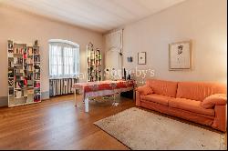 Bright apartment in the Quadrilatero Romano