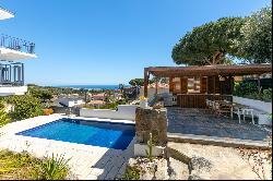 House with swimming pool and panoramic sea views in Premia de Dalt - Costa BCN