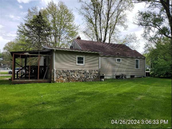 8405 S Honey Creek Road, Muncie IN 47302