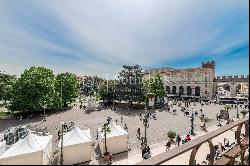 Exclusive apartment with a view of Piazza Bra and the Arena