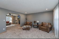 1008 Southern Woods Place SW, Rochester MN 55902