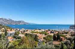 Hotel complex on Cap Ferrat facing the sea