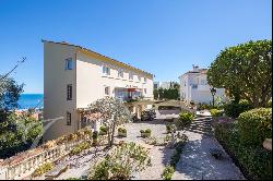 Hotel complex on Cap Ferrat facing the sea