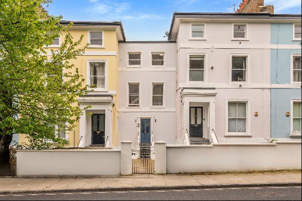 A 2 bedroom flat for sale on Adelaide Road, NW3.