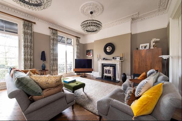 A beautifully appointed and wholly refurbished listed Regency townhouse with private parki