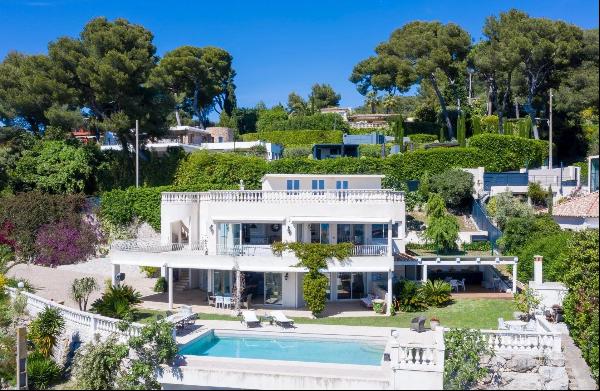 Exceptional 4-bedroom villa with panoramic sea views in Cannes Californie