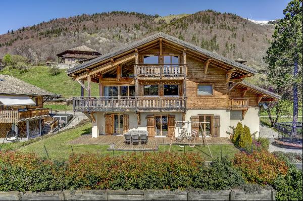 Exceptional 6-bedroom chalet in Montriond, Haute-Savoie, Rhône-Alpes.