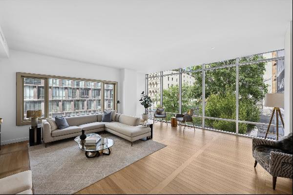 <p>Enjoy the quintessential downtown lifestyle in a luxurious Tribeca condo, featuring vie