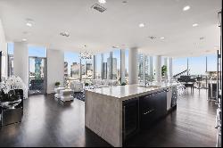 Sub-Penthouse In The Heart Of Dallas With Incredible Skyline Views