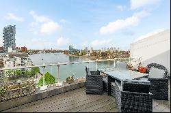 A breath-taking waterfront penthouse apartment in Chelsea Harbour