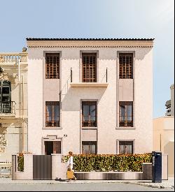 Luxurious penthouse next to the promenade in La Caleta