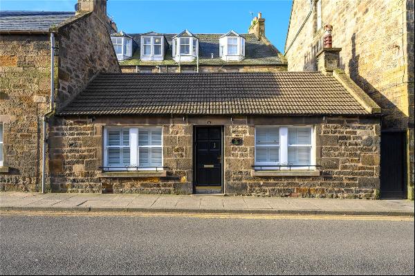 Albany Place, St. Andrews, Fife, KY16 9HH