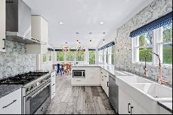 Renovated Sag Harbor Village Gem