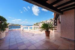 Frontline apartment with direct access to the sea in Santa Ponsa, Mallorca