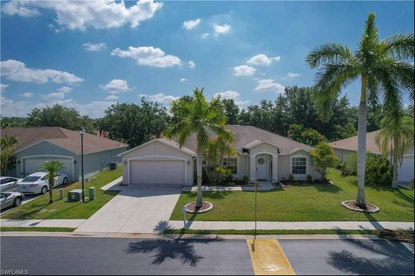 2512 Nature Pointe LOOP, Fort Myers FL 33905