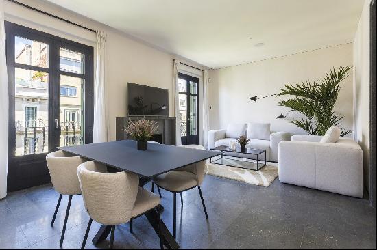 Luxurious and modern duplex penthouse with terrace in the center of Eixample