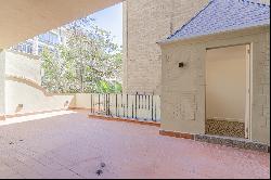 Apartment with original features in the Eixample neighborhood