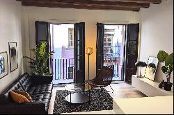 New renovated penthouse with 81 sqm terrace in the Gothic Quarter