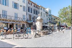 Charming 2 room apartment in perfect condition in the heart of Old Antibes