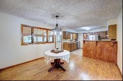 3 Lake Park Dr, Winfield KS 67156