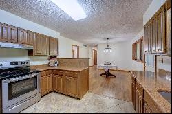 3 Lake Park Dr, Winfield KS 67156