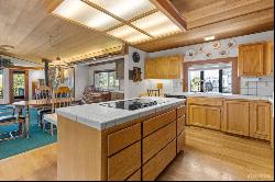 1893 Cascade Court, South Lake Tahoe CA 96150