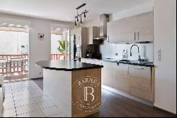 CIBOURE, BEAUTIFUL APARTMENT OF 68 M², BALCONY AND PARKING