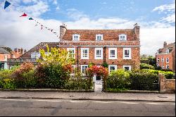 St. Thomas Street, Lymington, Hampshire, SO41 9NA