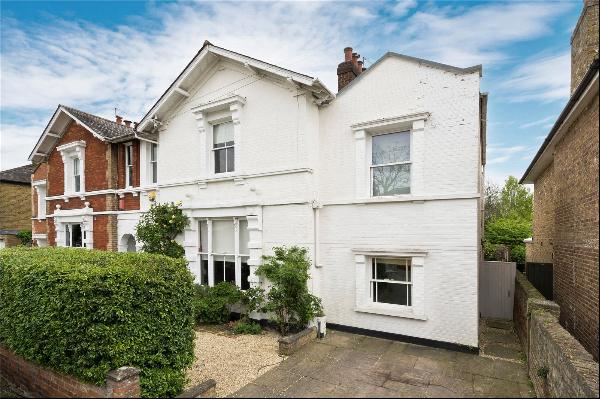 Park Road, East Molesey, Surrey, KT8 9LD