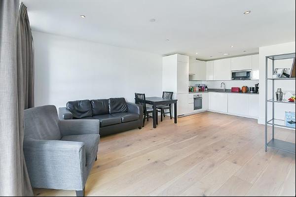 An excellent apartment to rent in The Library Building located just off Clapham High Stree
