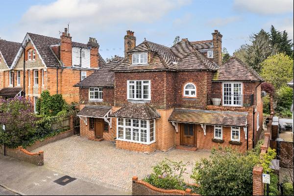 An impressive Victorian town house for sale in central Sevenoaks