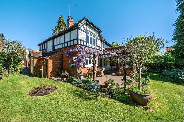 A lovely presented four bedroom detached period family home offering flexible, light accom