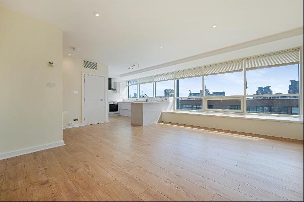 A spacious first-floor apartment in The Panoramic, Pimlico SW1V.