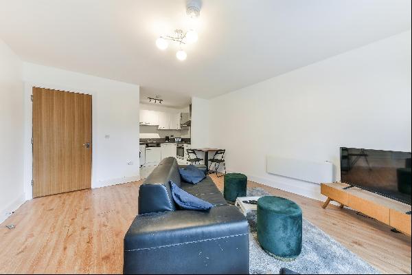 Two bedroom apartment to rent in the City Quarter Developments Gowers Walk, E1