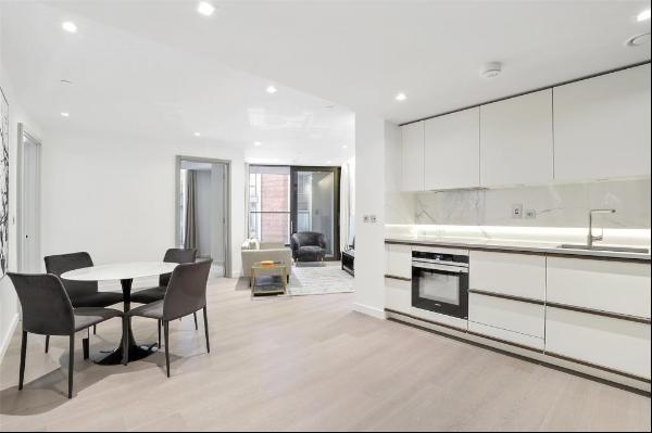 Modern two bedroom apartment for sale in W2 with access to residents amenities.