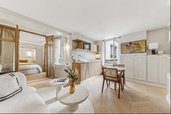 Paris 2nd - Montorgueil - Elegant pied-à-terre renovated in a private mansion