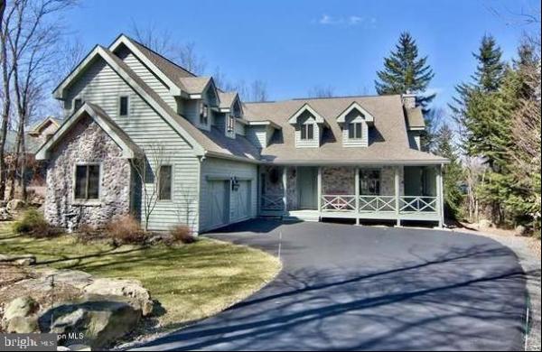 39 Watawga Way W, Gouldsboro PA 18424