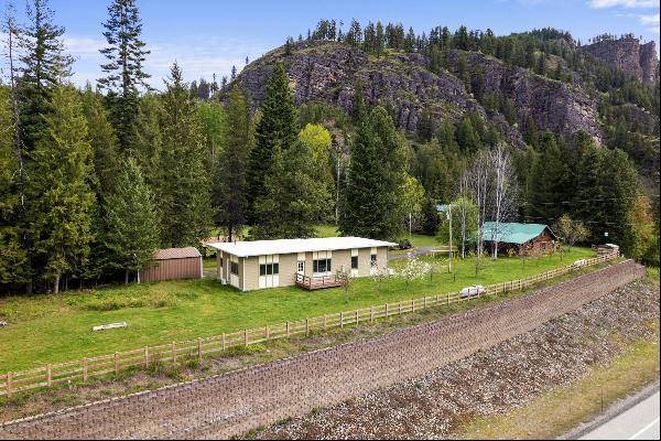 Cabins by the Clark Fork