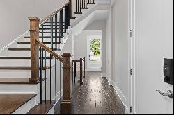 Stunning Like-new Townhome in Gated Community in the heart of Sandy Springs