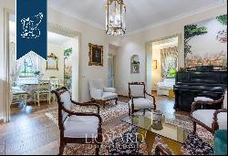 Prestigious luxury estate with a big garden and a panoramic terrace for sale in Rome's cou