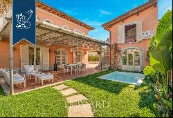 Luxury and comfort in the prestigious town of Forte dei Marmi: villa with a pool and a pri