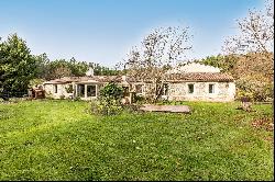 NICE STONE HOUSE WITH GITES AND VINES - AOC HAUT MEDOC