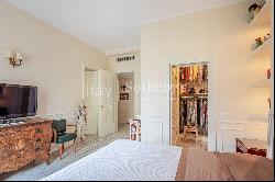 Splendid flat in the elegant setting of Via dei Giardini