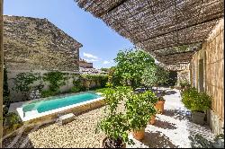 Restored village farmhouse in the hear of the Luberon